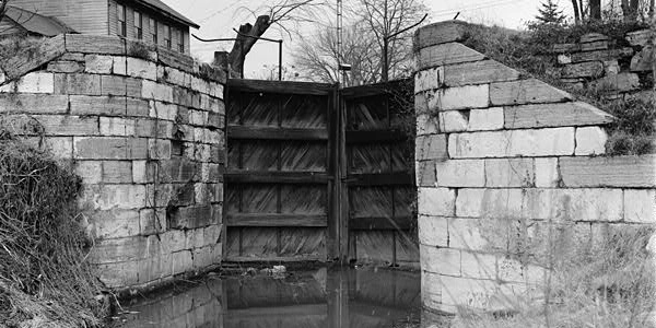 Period photo of Chesapeake and Ohio Canal lock